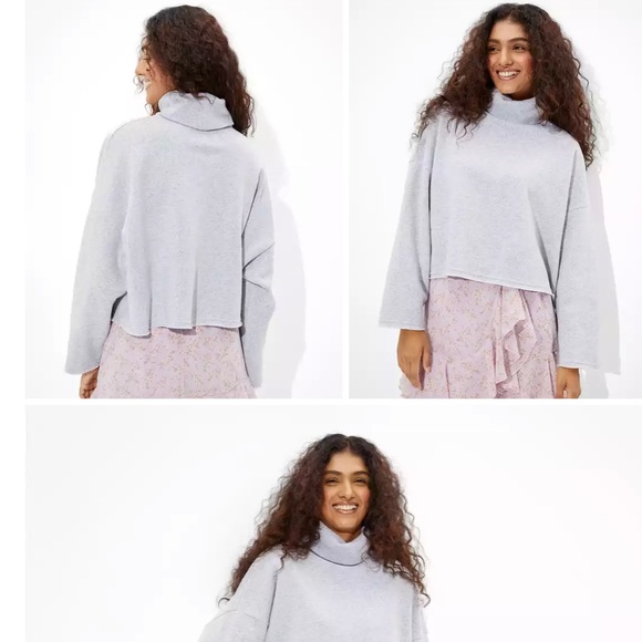 AE Forever Cropped Turtleneck Sweatshirt - Picture 2 of 5